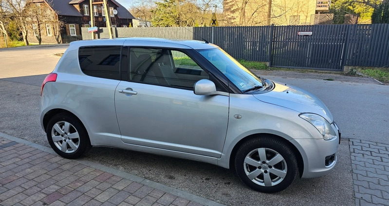 Suzuki Swift cena 13900 przebieg: 119000, rok produkcji 2010 z Sokołów Małopolski małe 529